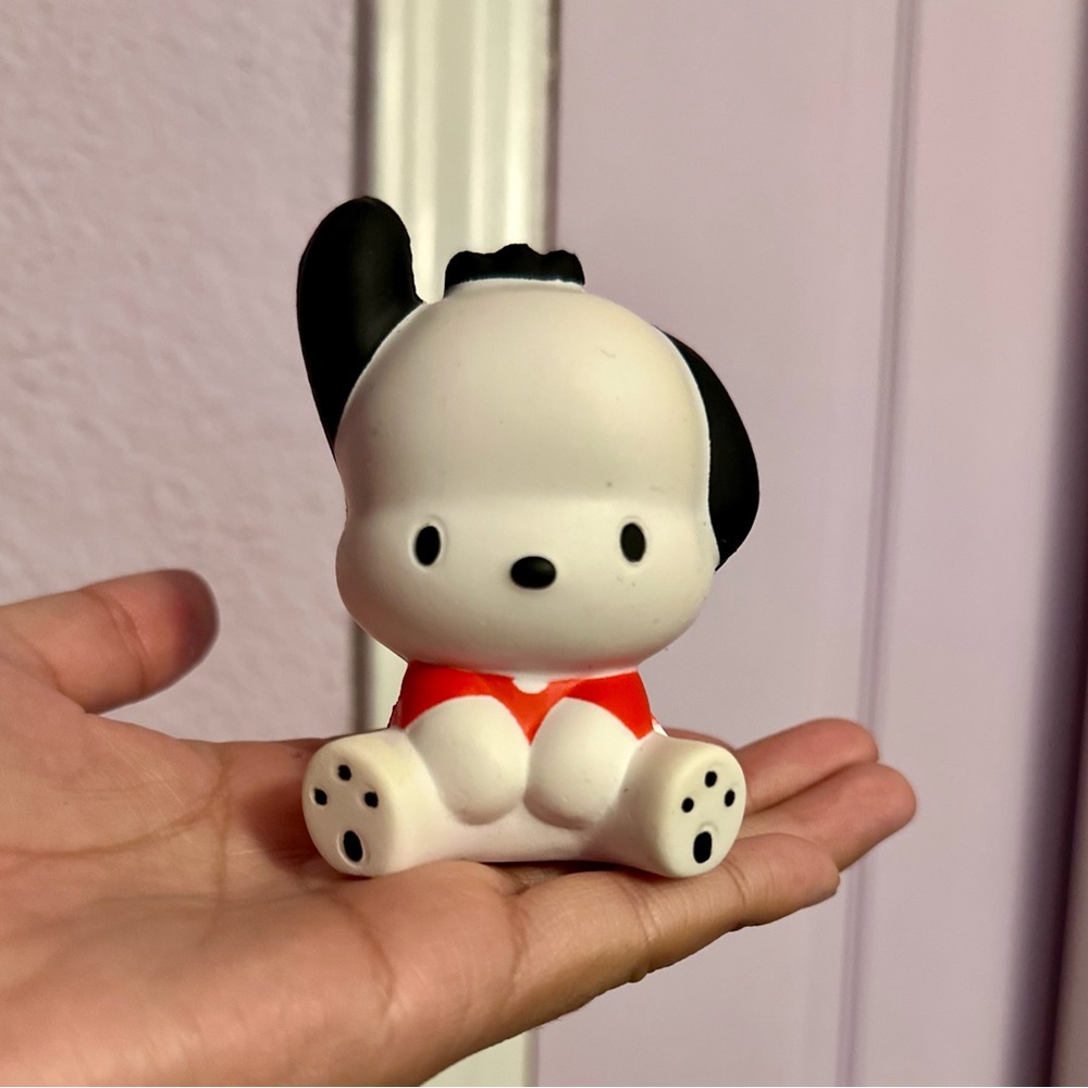 (SOLD) Hello Kitty and Friends Squish Ums Pochacco